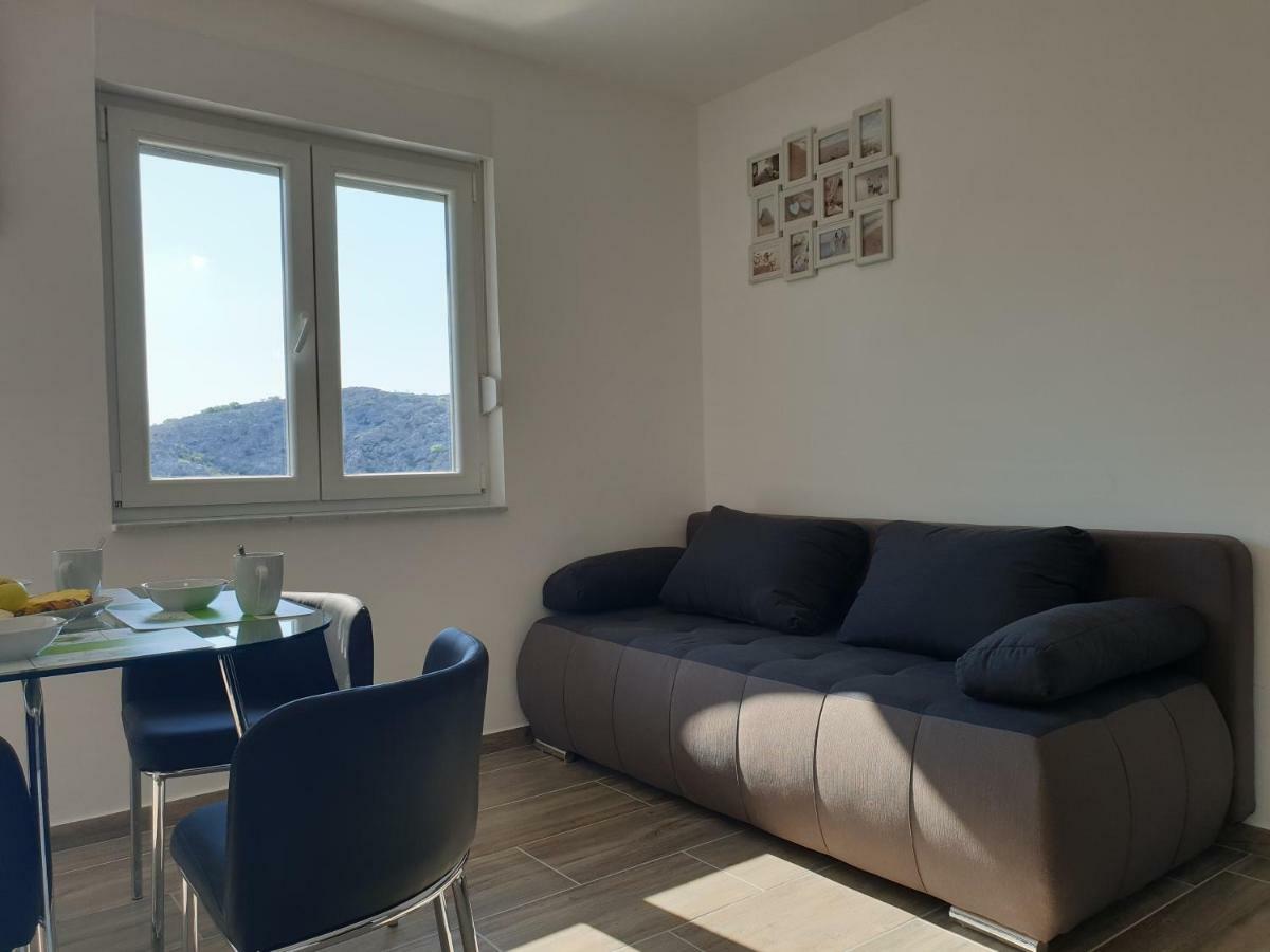 Best View Apartments Cesarica Extérieur photo